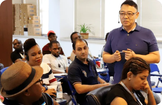 25 years of experience in shoes field