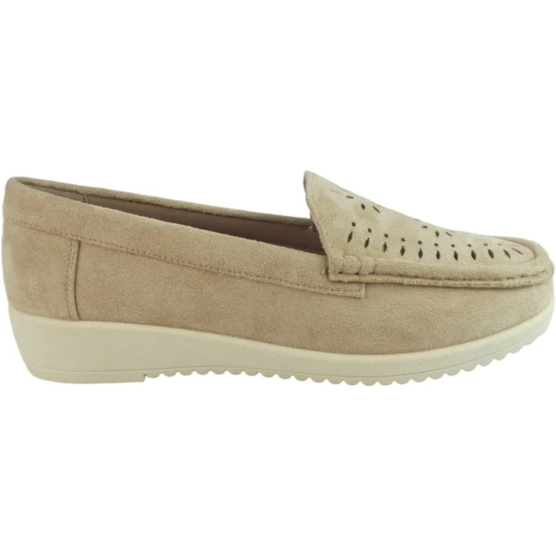Women’s Faux Suede Loafers – Casual Slip-On Moccasin Shoes for Everyday Wear