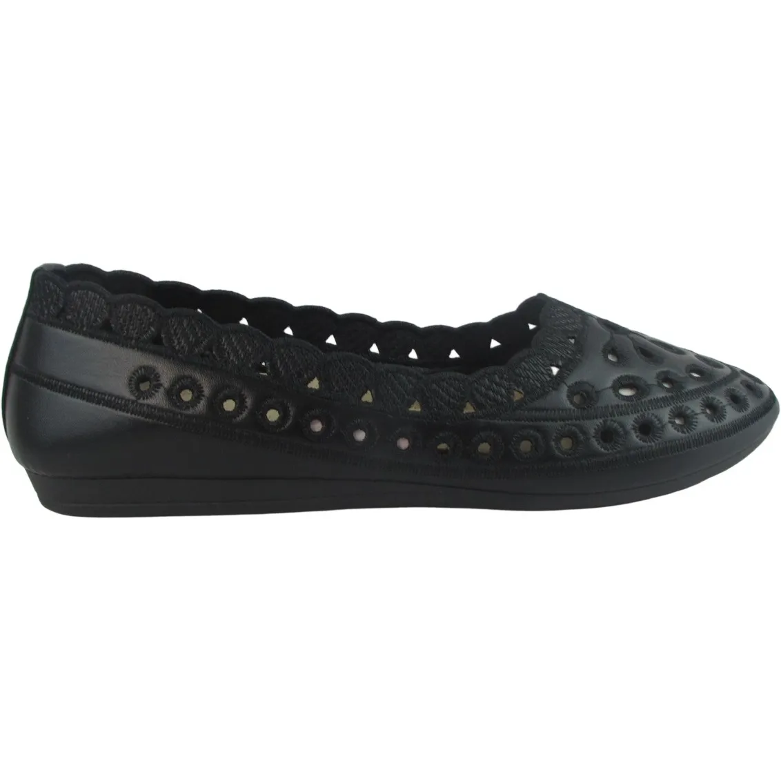 Elegant women’s hollow out ballet flats with a breathable design